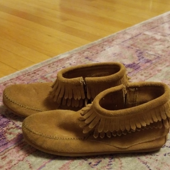 Minnetonka Other - Minnetonka moccasin shoe